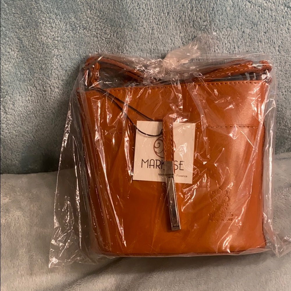 NWT Markese Made in Italy Leather Bucket Bag